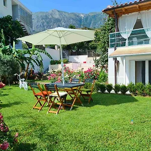  Guest house Dreamades House